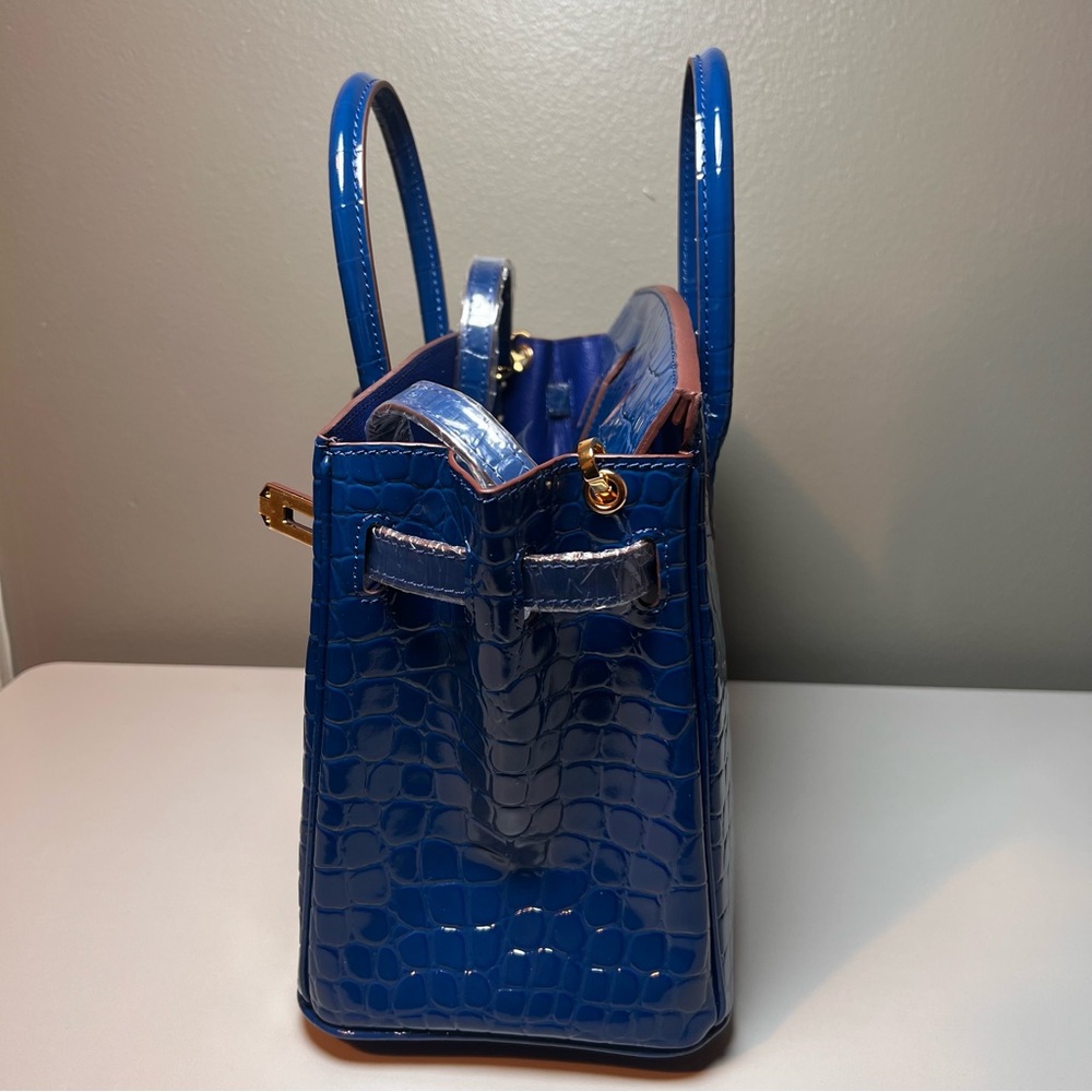 Genuine Blue Leather embossed in Crocodile Print 30cm with gold hardware. - Picture 5 of 8